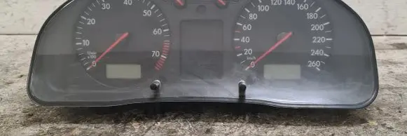 Volkswagen PASSAT B5 Speedometer (instrument cluster)