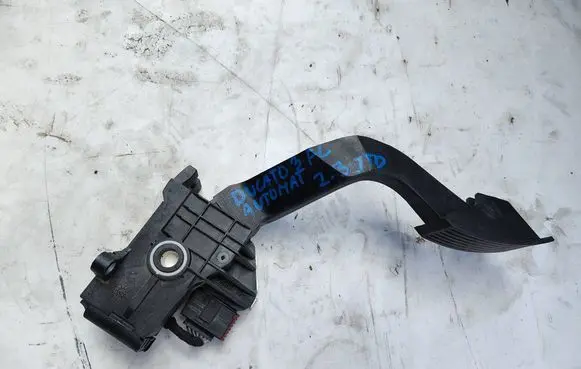 Fiat Ducato Accelerator throttle pedal 0136947308