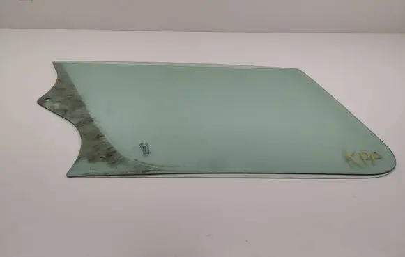 Nissan NV400 Front door window glass four-door