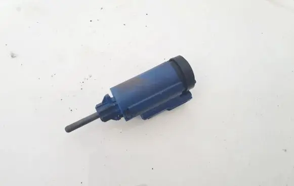 Audi A4 S4 B6 8E 8H Brake pedal sensor switch 8e0927189 19322005