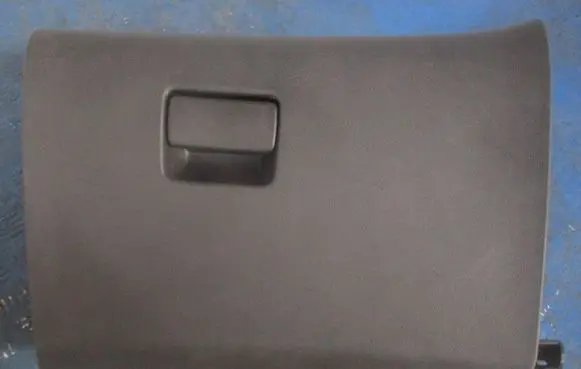 Opel Astra J Glove box