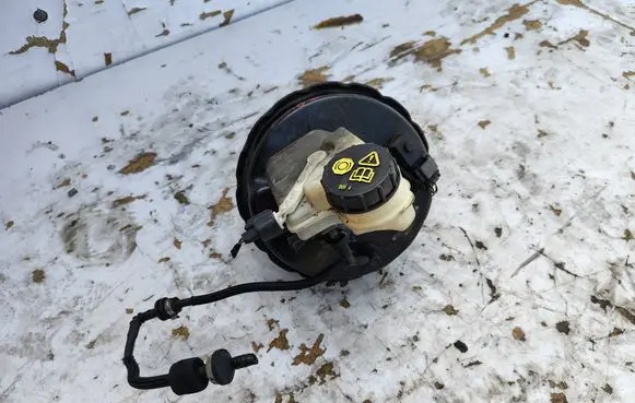 Volvo V40 Brake booster 31329274