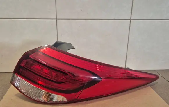 Hyundai i40 Rear/tail lights 924023Z5