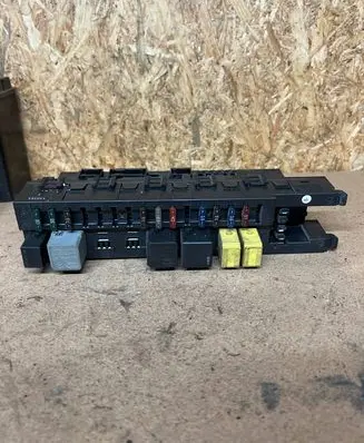 Mercedes-Benz E W211 Fuse box set 0025450701 5DK00797420