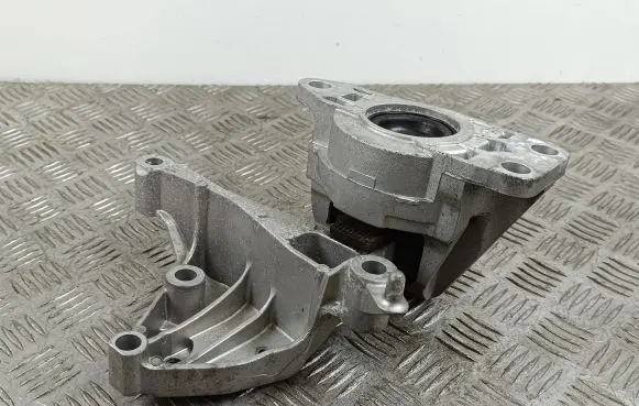 Nissan Qashqai J12 Engine mount bracket 112326UB0A