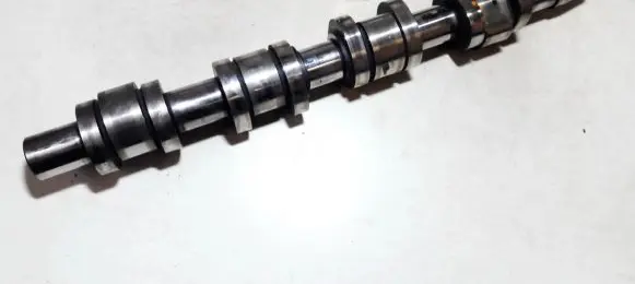 Volkswagen PASSAT B6 Camshaft 