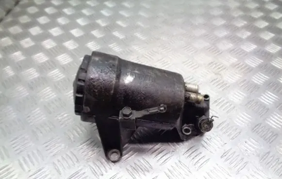Renault Vel Satis Oil filter mounting bracket