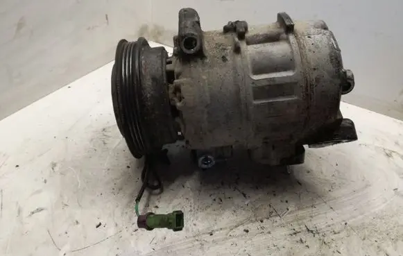 Volkswagen PASSAT B6 Air conditioning (A/C) compressor (pump)