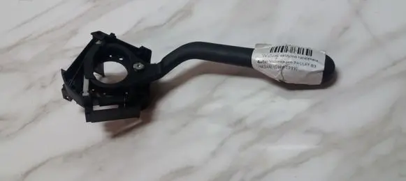 Volkswagen PASSAT B3 Wiper control stalk 1H6953503F