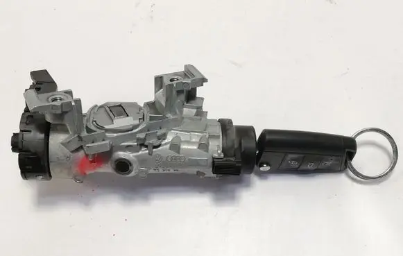 Volkswagen Polo VI Ignition lock 1K0905851 6C0905865