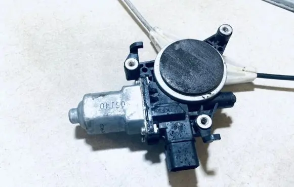 Subaru Legacy Rear door window regulator motor 905140