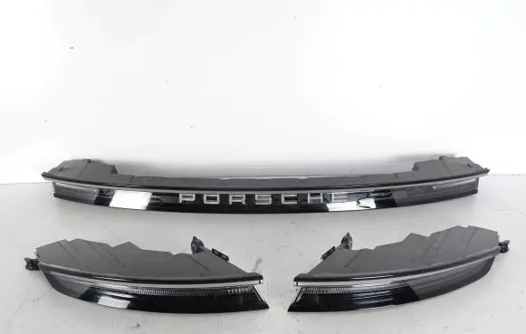 Porsche Taycan 9J1 Rear/tail lights set 9J1945082B 9J1045096A 9J1945095A