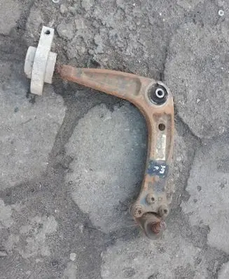 Peugeot 508 Front lower control arm/wishbone 872275