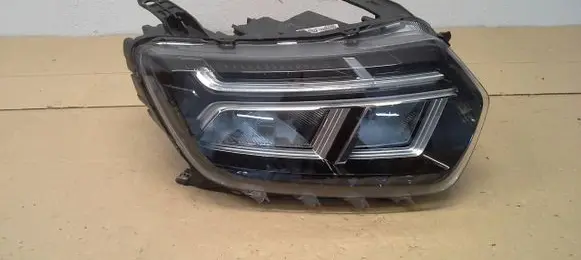 Dacia Duster II Headlight/headlamp 260109550R 260106194R