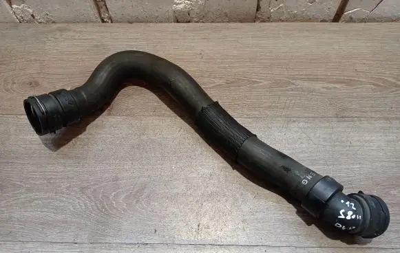 Volvo S80 Engine coolant pipe/hose S5000260