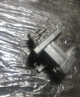 Peugeot 807 Vacuum valve 9660693180