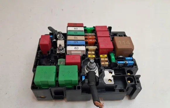 Peugeot Partner III Central body control module 9804848480