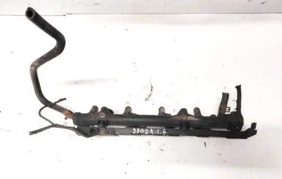 Skoda Octavia Mk1 (1U) Fuel main line pipe 032133319b