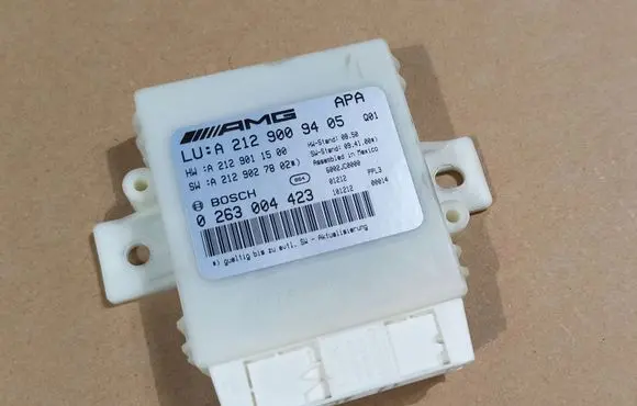 Mercedes-Benz E AMG W212 Parking PDC control unit/module A2129009405