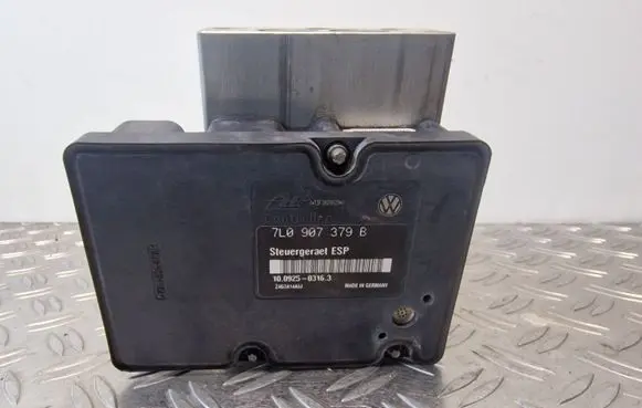 Volkswagen Touareg I ABS Pump 7L0907379B 7L0614111C
