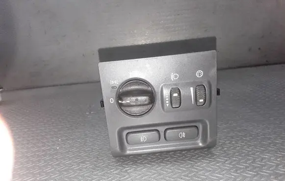 Volvo S40, V40 Light switch