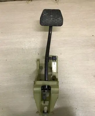 BMW 7 E65 E66 Brake pedal 35106752517