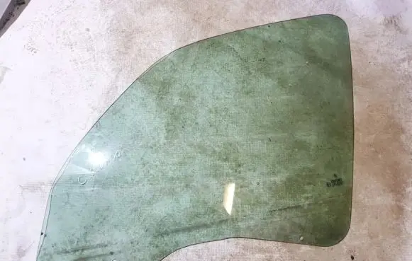 Citroen Xsara Picasso Front door window glass four-door