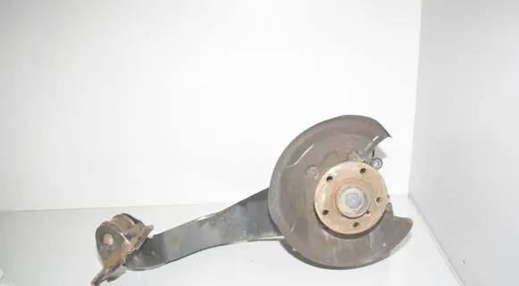 Rear wheel hub