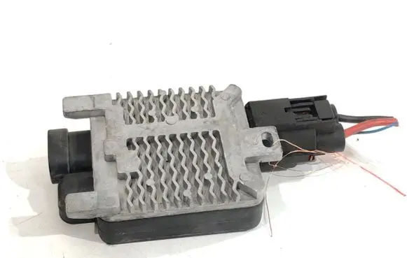 Ford Kuga I Fan control module 
