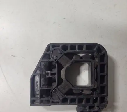BMW X3 G01 Radiator mount bracket 17820810