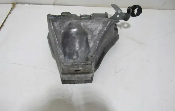BMW M4 F82 F83 Engine mounting bracket 6789093