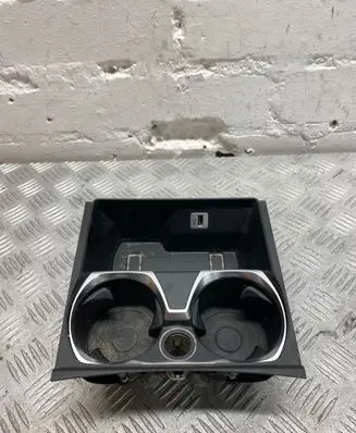 Cup holder front