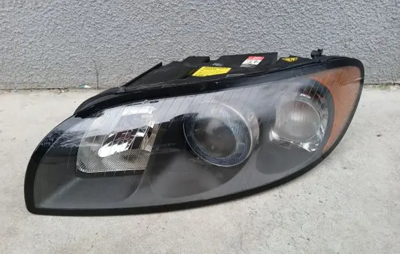 Volvo S40 Headlight/headlamp 31335193