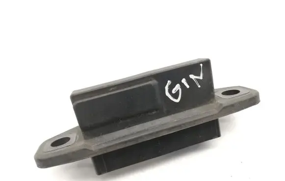 Toyota Yaris Tailgate/boot open switch button 