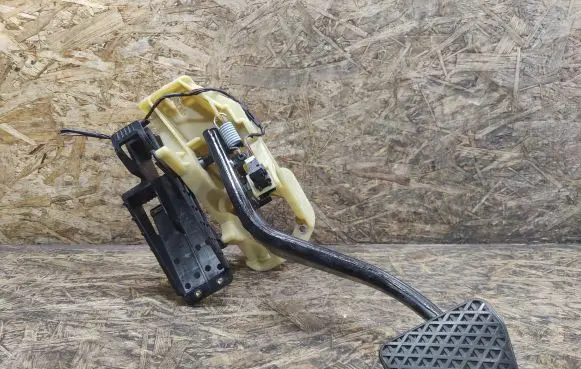 BMW 7 F01 F02 F03 F04 Brake pedal 3511678266501 914425302