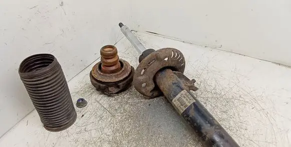 Audi A3 S3 8P Front shock absorber/damper 1T0413031DC 824904000570