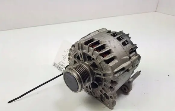 Skoda Octavia Mk3 (5E) Generator/alternator 04L903021D