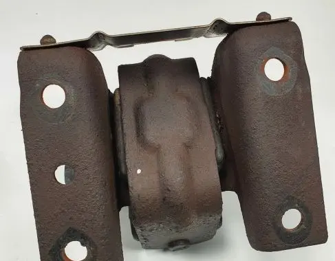 Chevrolet Tahoe Engine mount vacuum valve 