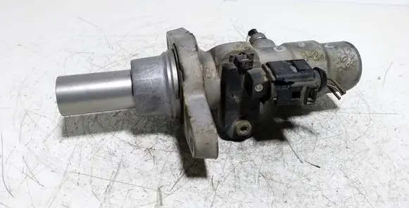 Volkswagen Tiguan Master brake cylinder W1128JT8