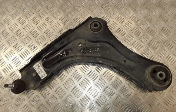 Renault Latitude (L70) Front lower control arm/wishbone 545010010R 038110948