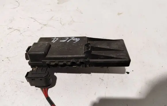 Volkswagen Golf IV Fuse box set 1J0937550M