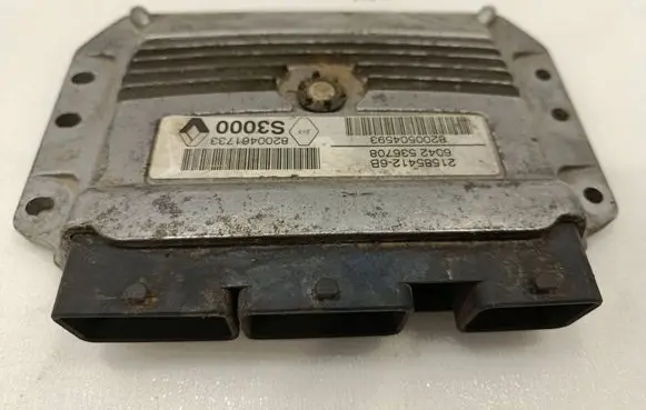 Renault Clio III Engine control unit/module 215854126B 8200504593 8200461733