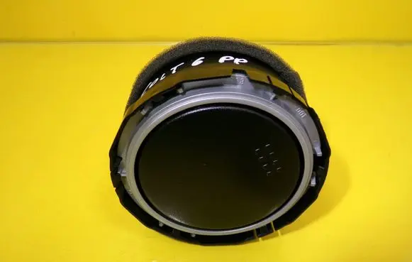 Dashboard side air vent grill/cover trim