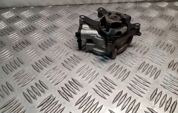 Opel Insignia A Vacuum pump