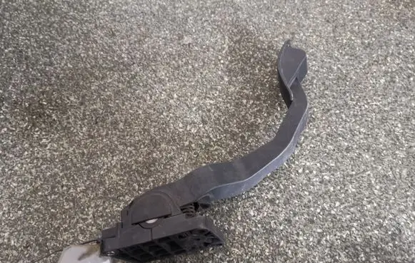 Peugeot 206 Accelerator throttle pedal 0280752237