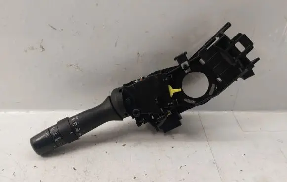 Toyota Avensis T270 Indicator stalk 8414005190 17F373