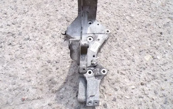 Iveco Daily 6th gen Generator/alternator bracket 5802166033