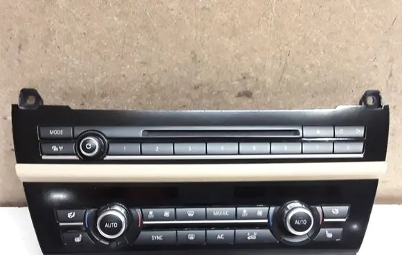 BMW 5 F10 F11 Climate control unit 6805770