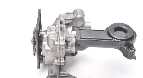 Volvo XC90 Oil pump 31321050