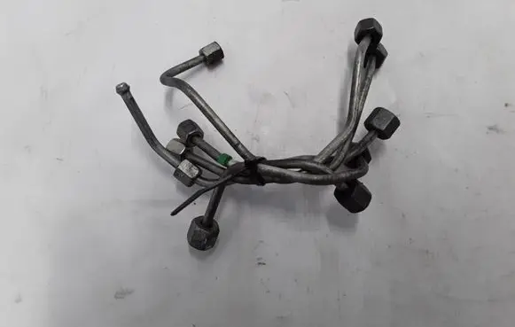 Volvo V60 Fuel injector supply line/pipe 